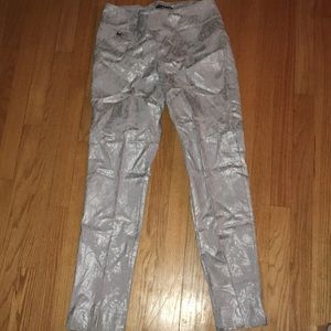 Peck & Peck metallic Silver/ Gray Pants
